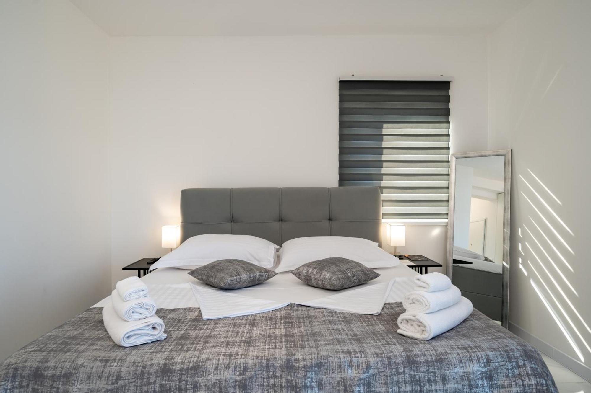 Apartments Filipo Trogir Exterior foto